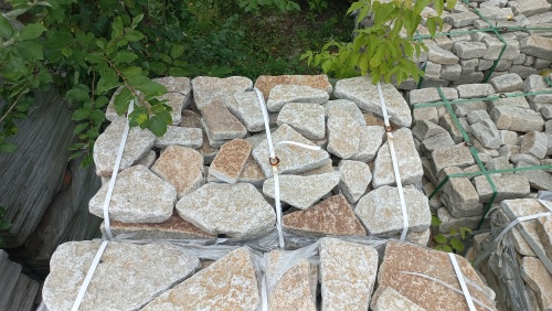 Гранитный плитняк галтованный для парковки купить в Альметьевске