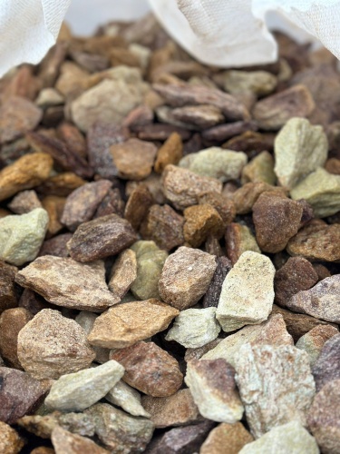 Златолит персиковый декоративная каменная крошка купить в Альметьевске