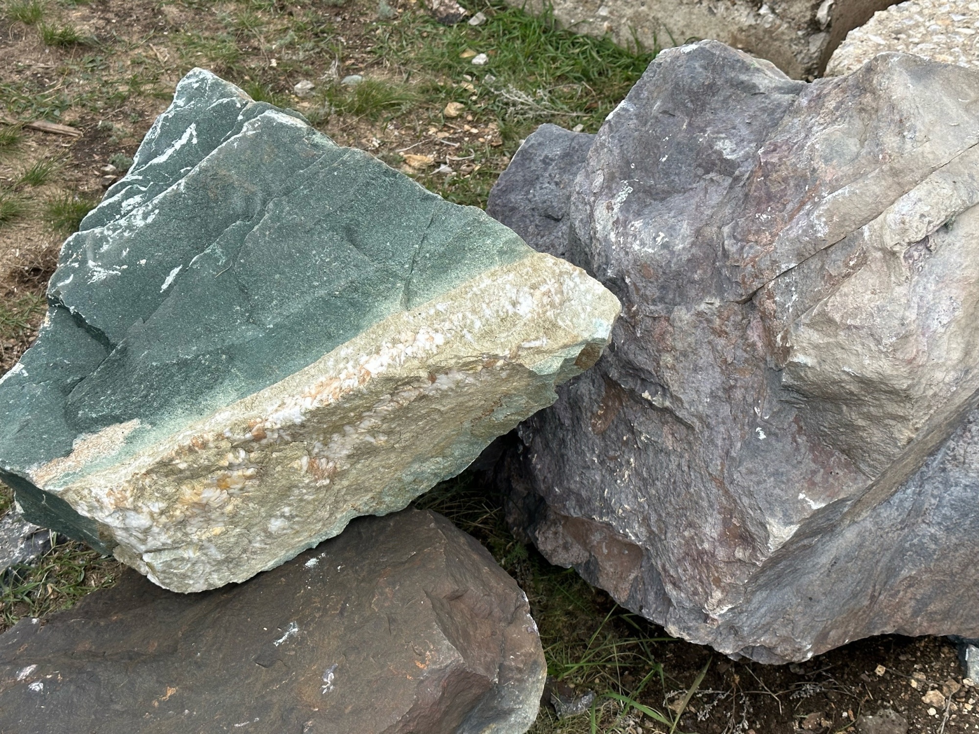 Камни для ландшафтного дизайна зелёные 10-60 килограмм купить в Альметьевске