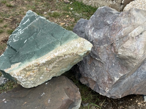 Камни для ландшафтного дизайна зелёные 10-60 килограмм купить в Альметьевске