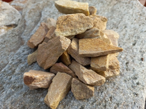 Златолит жёлтый декоративная каменная крошка купить в Альметьевске