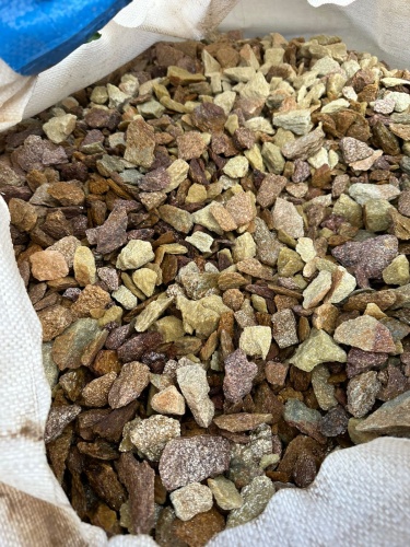 Златолит персиковый декоративная каменная крошка купить в Альметьевске