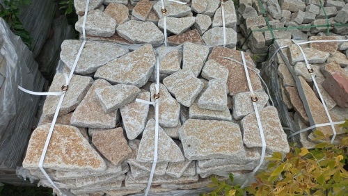 Гранитный плитняк галтованный для парковки купить в Альметьевске