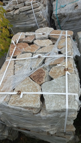 Плитняк галтованный гранитный для ландшафтного дизайна купить в Альметьевске