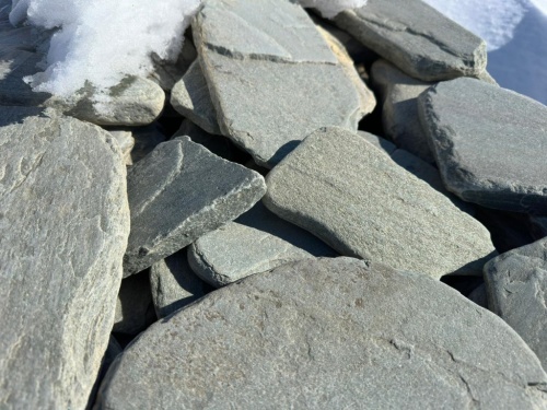 Плитняк златолит зелёный галтованный для фасада купить в Альметьевске